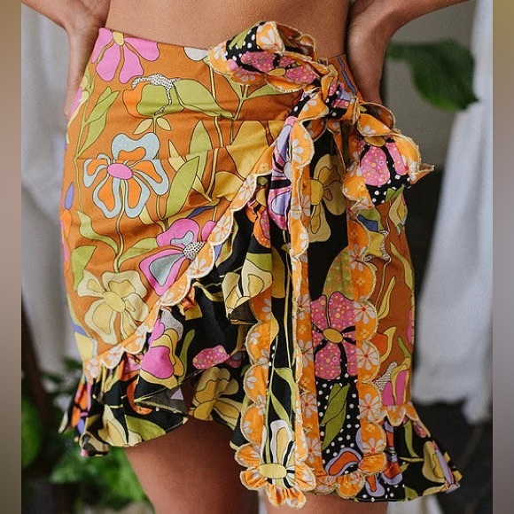 New CeliaB Acacia Ruffle Floral Mini Skirt - Picture 2 of 6